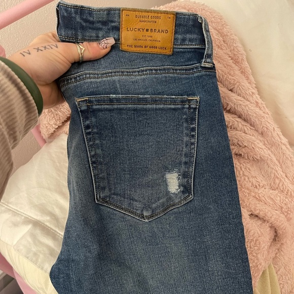 Lucky Brand Hayden Skinnny Distressed Jeans - Picture 7 of 7